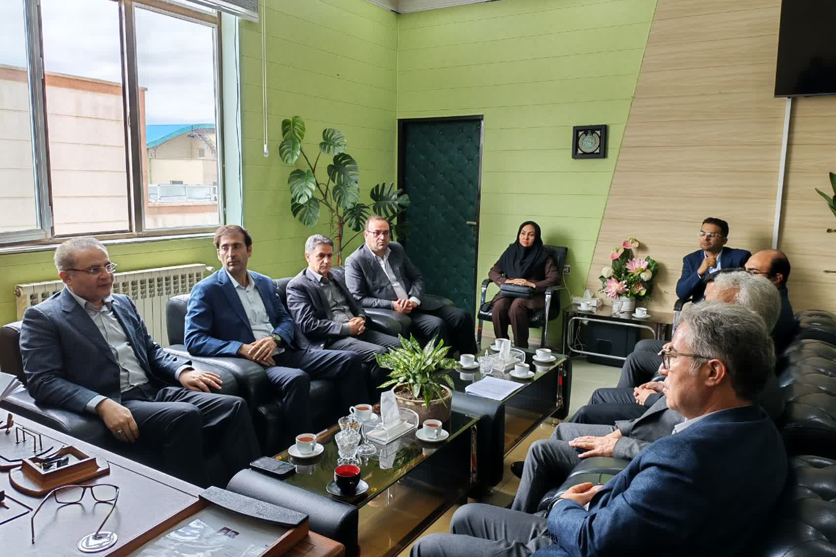 دیدار و گفتگوی دکتر داورنیا رئیس دانشگاه علوم پزشکی اردبیل به همراه معاونین، مدیران و مشاور اجرایی رئیس دانشگاه با دکتر بخشی،فرماندار مشگین‌شهر 