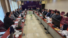 هم اکنون؛ جلسه هیئت رئیسه دانشگاه علوم پزشکی اردبیل با حضور مهندس طاهر موهبتی، معاون توسعه مدیریت و منابع وزیر بهداشت در سالن حوزه‌ ریاست دانشگاه
