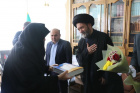 دیدار جمعی از خانواده های اهدا کننده عضو با نماینده ولی فقیه در استان و امام جمعه اردبیل