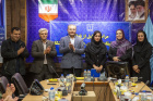 تجلیل از فعالین کمیته تحقیقات و فناوری دانشجویی دانشگاه در برگزاری همایش کشوری متخصصین زنان و زایمان