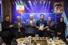 تجلیل از فعالین کمیته تحقیقات و فناوری دانشجویی دانشگاه در برگزاری همایش کشوری متخصصین زنان و زایمان