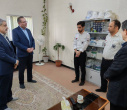 دکتر داورنیا به همراه دکتر شاهرخ رامزی مدیر منابع انسانی وزارت بهداشت، از مرکز خدمات جامع سلامت شبانه‌روزی و پایگاه اورژانس جاده‌ای رضی بازدید کردند. ‌