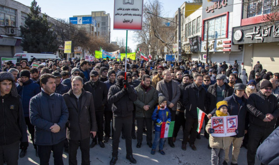 حضور کارکنان دانشگاه علوم پزشکی اردبیل در راهپیمایی ۲۲ بهمن ۱۴۰۳