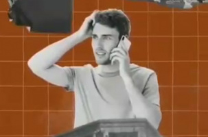 آیا میدانید به راحتی آب خوردن در تماس تلفنی می توانید به دشمن کمک کنید؟