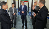 دکتر داورنیا به همراه دکتر شاهرخ رامزی مدیر منابع انسانی وزارت بهداشت، از مرکز خدمات جامع سلامت شبانه‌روزی و پایگاه اورژانس جاده‌ای رضی بازدید کردند. ‌