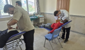 ارائه خدمات رایگان دندانپزشکی به اهالی زرجآباد توسط گروه جهادی پزشکی