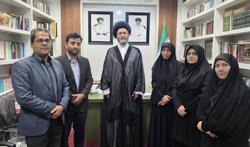 دیدار معاون آموزشی دانشگاه و رئیس دانشکده پرستاری و مامایی اردبیل با نماینده ولی فقیه در استان و امام جمعه اردبیل