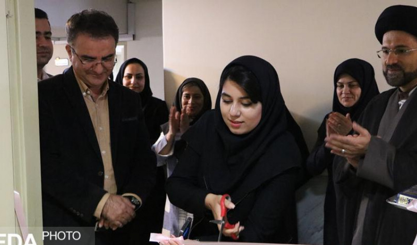 برپایی نمایشگاه نقاشی "روایت رنگ‌ها" در دانشکده پرستاری و مامایی اردبیل