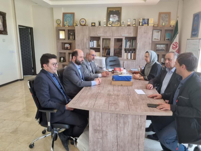 اهدای دستگاه هولتر قلبی به بیمارستان امام خمینی (ره) اردبیل و کمک مالی به دانشگاه توسط خیّر اردبیلی