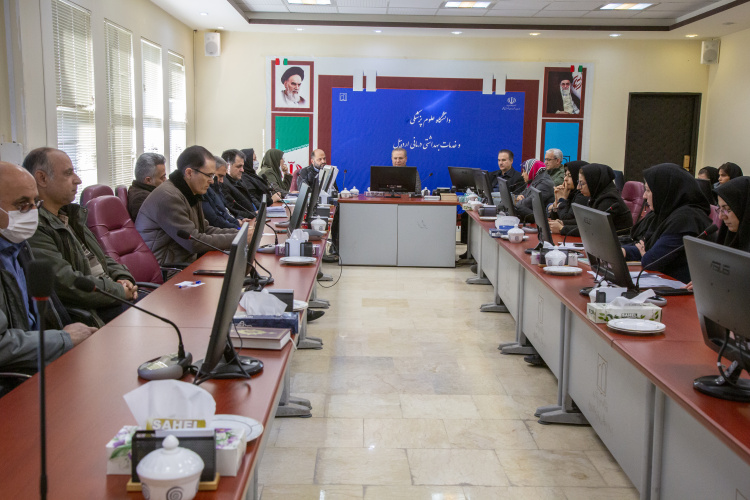 بررسی راهکارهای ارتقاء نظام مراقبت مادران باردار در مراکز درمانی استان