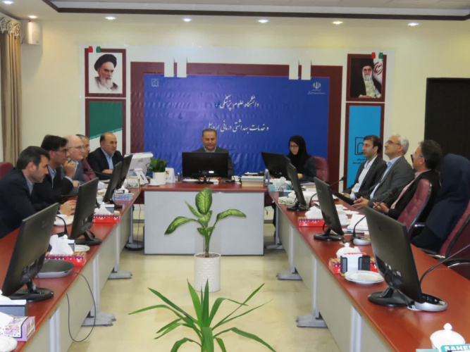 جلسه هیئت رئیسه دانشگاه علوم پزشکی اردبیل به ریاست دکتر بهزاد داورنیا، رئیس دانشگاه