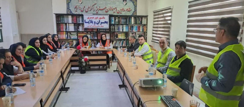 برگزاری مانور دورمیزی پاسخ به بحران و بلایا در هنگام وقوع زلزله در بیمارستان ولایت گرمی