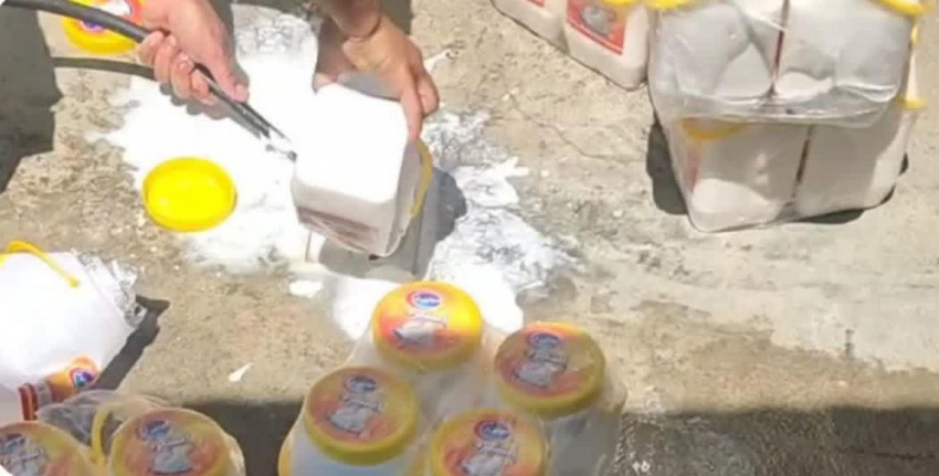 معدوم سازی ۶۰ کیلوگرم ماست و ۲۰ کیلوگرم مواد فاسد در شهرستان پارس آباد