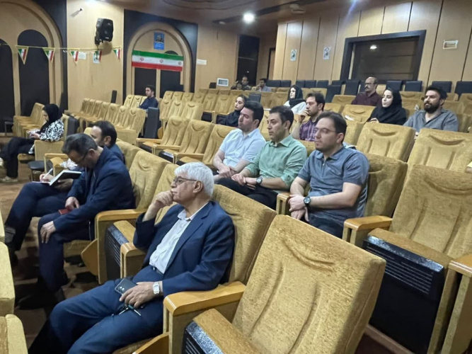 برگزاری کارگاه آموزشی آشنایی با قوانین نظارت بر درمان و مدیریت پسماند پزشکی در دانشگاه