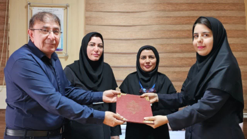 تجلیل از کارشناس IT بیمارستان بوعلی اردبیل بمناسبت روز فناوری اطلاعات