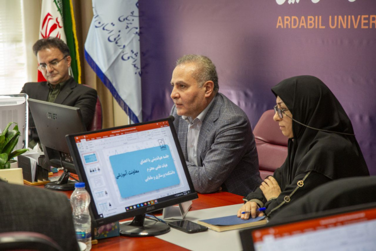 جلسه هم اندیشی اعضای هیات علمی دانشکده پرستاری و مامایی با رئیس دانشگاه علوم پزشکی اردبیل