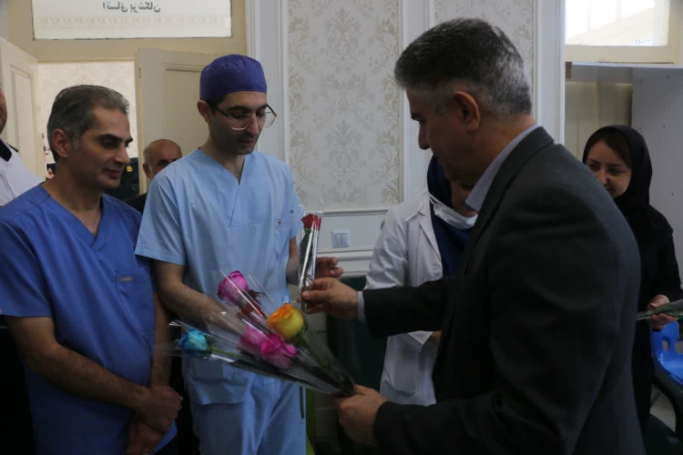 تجلیل از پزشکان بیمارستان فاطمی اردبیل با حضور معاون درمان وزیر بهداشت
