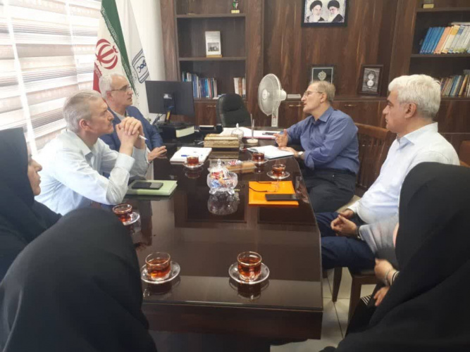 بازدید معاون بهداشت دانشگاه از کانونهای دوستدار شهروند ارشد دانشگاه علوم پزشکی تبریز