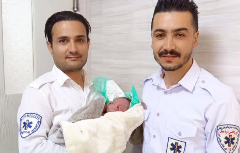 ‍زایمان موفق مادر باردار در منزل با تلاش مؤثر کارشناسان اورژانس ۱۱۵ اردبیل