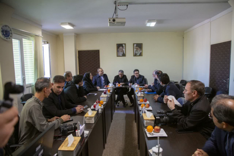 بازدید دبیر هیئت‌رئیسه مجلس و فرماندار اردبیل از پروژه‌های در حال اجرای دانشگاه علوم پزشکی اردبیل