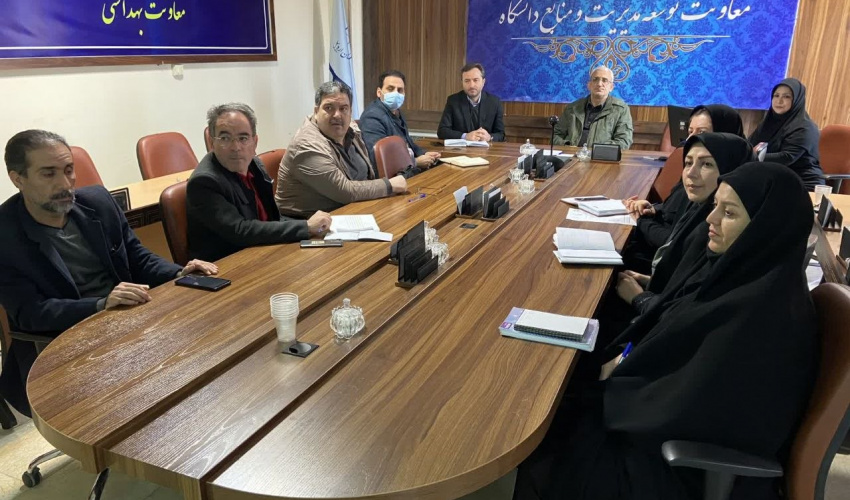 برگزاری کارگروه تخصصی امور سلامت و بیمه‌ای سالمندان در معاونت بهداشت دانشگاه علوم پزشکی اردبیل