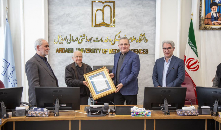 تجلیل خیرین سلامت بیمارستان ولیعصر (عج)مشکین شهر از رئیس دانشگاه علوم پزشکی اردبیل