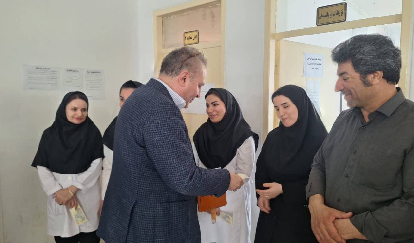 بازدید دکتر رامزی و دکتر بهزاد داورنیا از مرکز خدمات جامع سلامت شهری و روستایی اسلام‌آباد