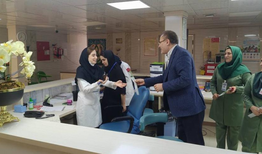 گزارش تصویری: تقدیر دکتر بهزاد داورنیا، رئیس دانشگاه علوم پزشکی به مناسبت روز ماما