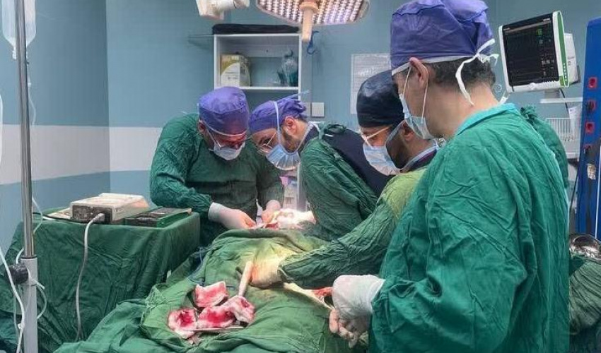 موفقیت تیم پزشکی بیمارستان دکتر فاطمی در جراحی پیچیده تومور فک