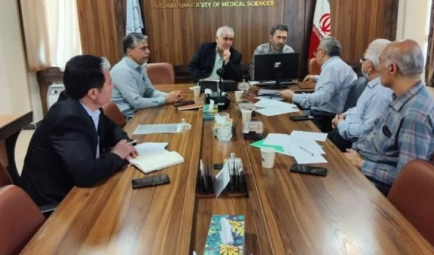 نشست تخصصی با حضور مدیران اجرایی و کارشناسان بیمه برای تسهیل قراردادهای بخش خصوصی در برنامه پزشک خانواده