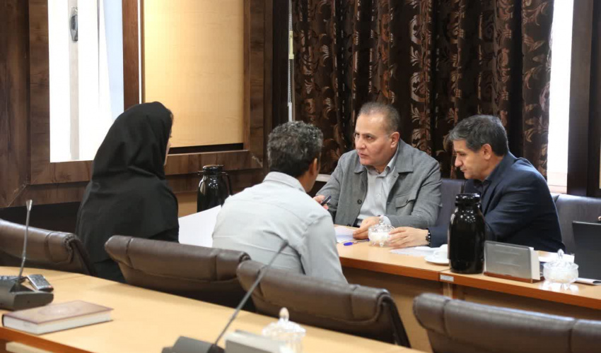 رسیدگی رئیس دانشگاه علوم پزشکی اردبیل به مطالبات مراجعان در دهمین میز خدمت